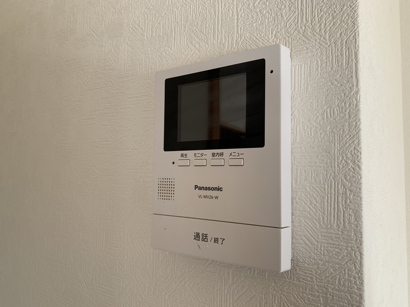 モニター付きインターホン（103を引用）