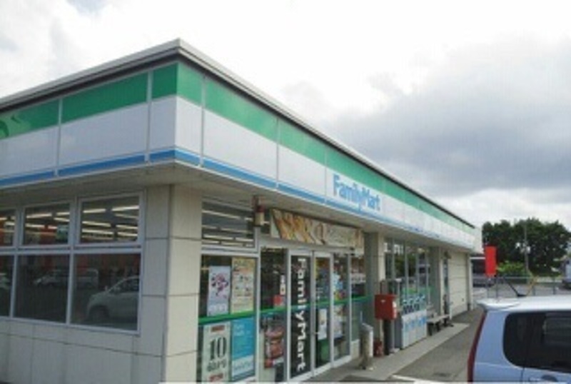近隣施設　ファミリーマート