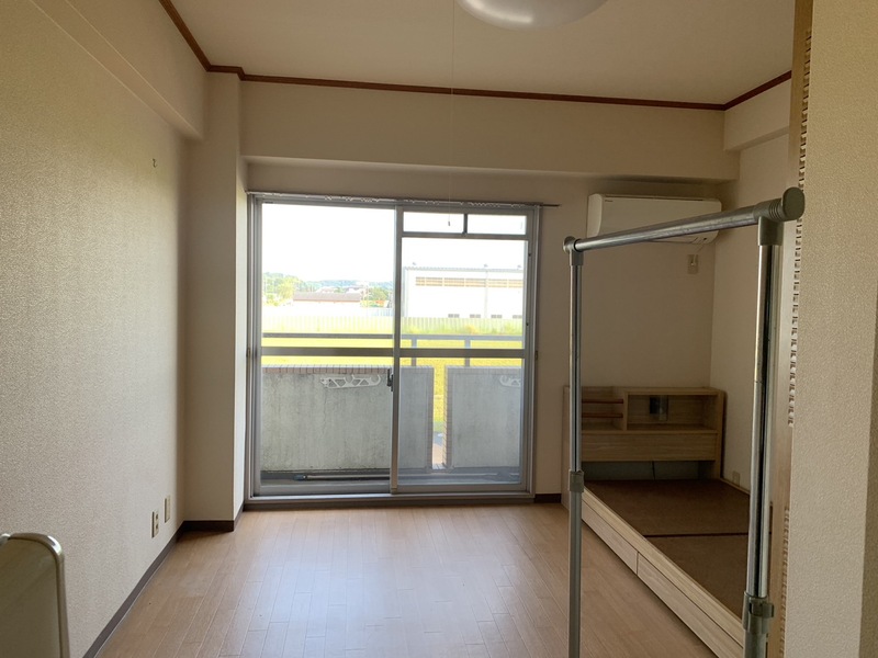 洋室（203号室を引用）
