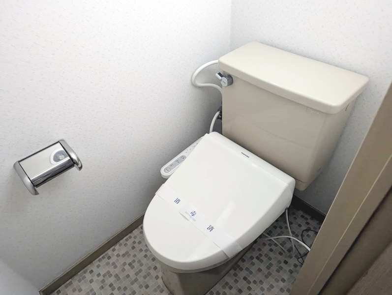 トイレ（203号室を引用）