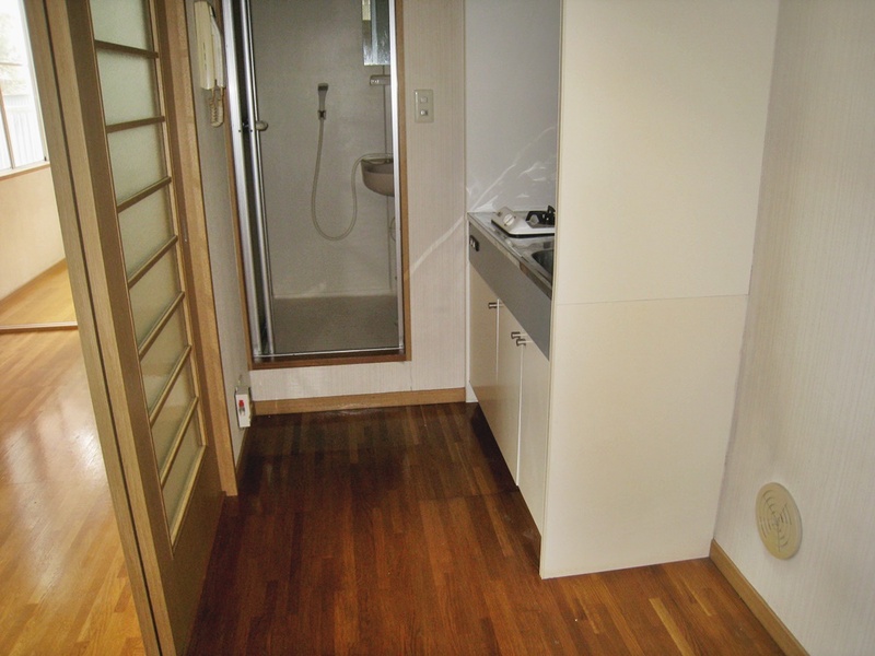 室内（102号室を引用）