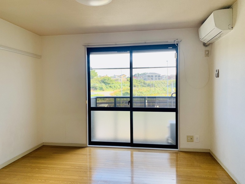 写真は205号室を引用しています