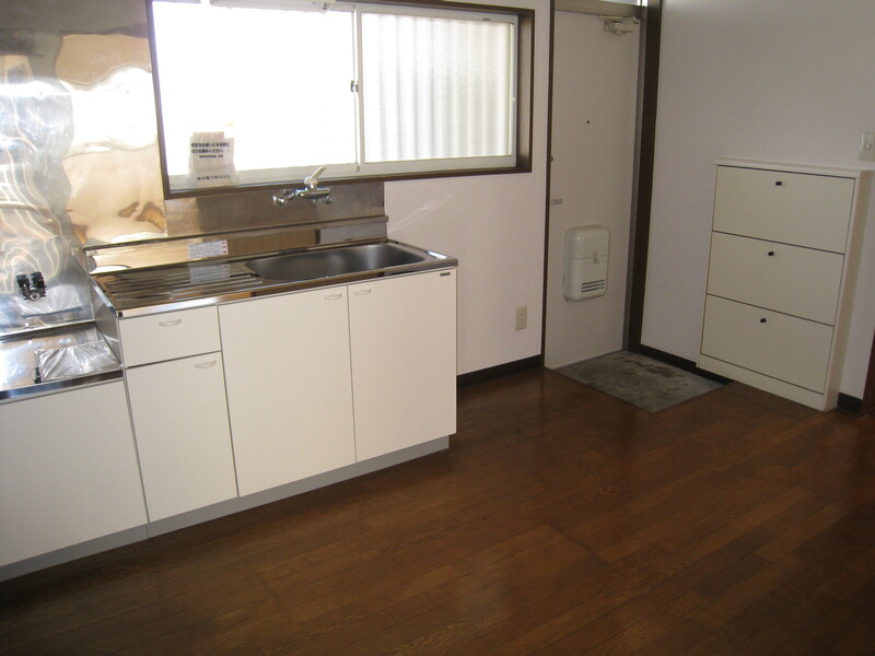 写真は203号室を引用しています